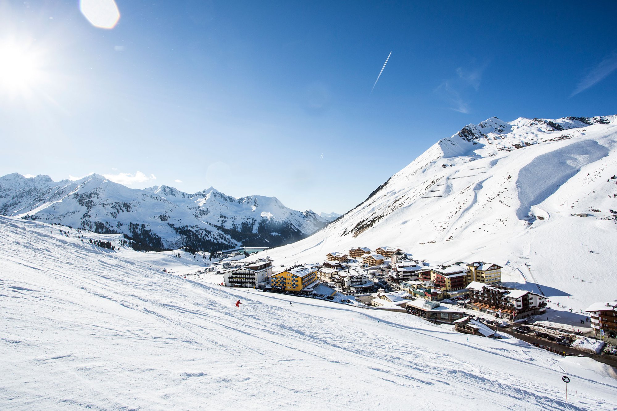 Kühtai, a snow-guaranteed ski area für winter holiday with ski ticket at the hotel Mooshaus, directly to the slope.