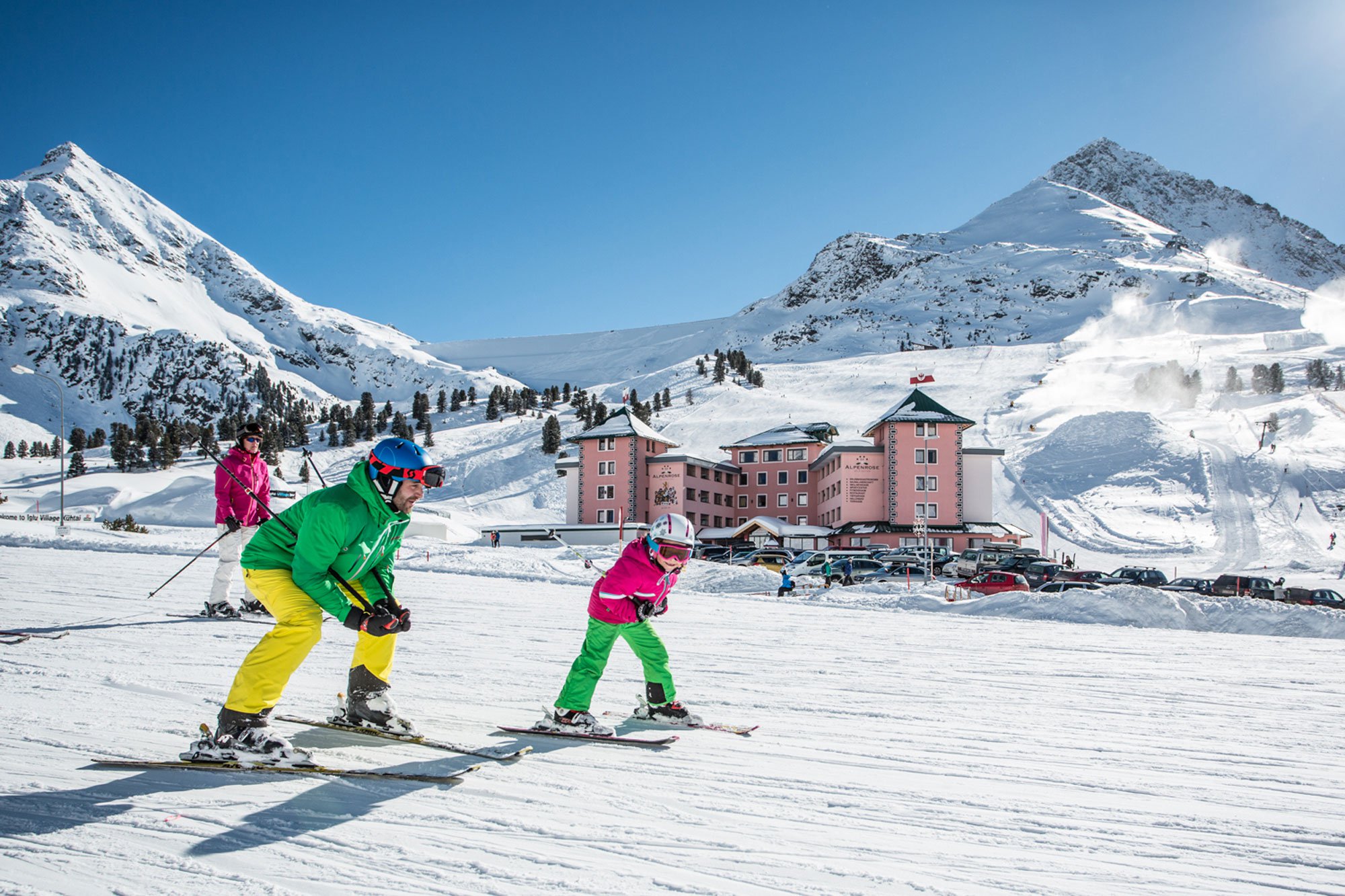 winter holiday for the whole family with ski courses and ski tickets