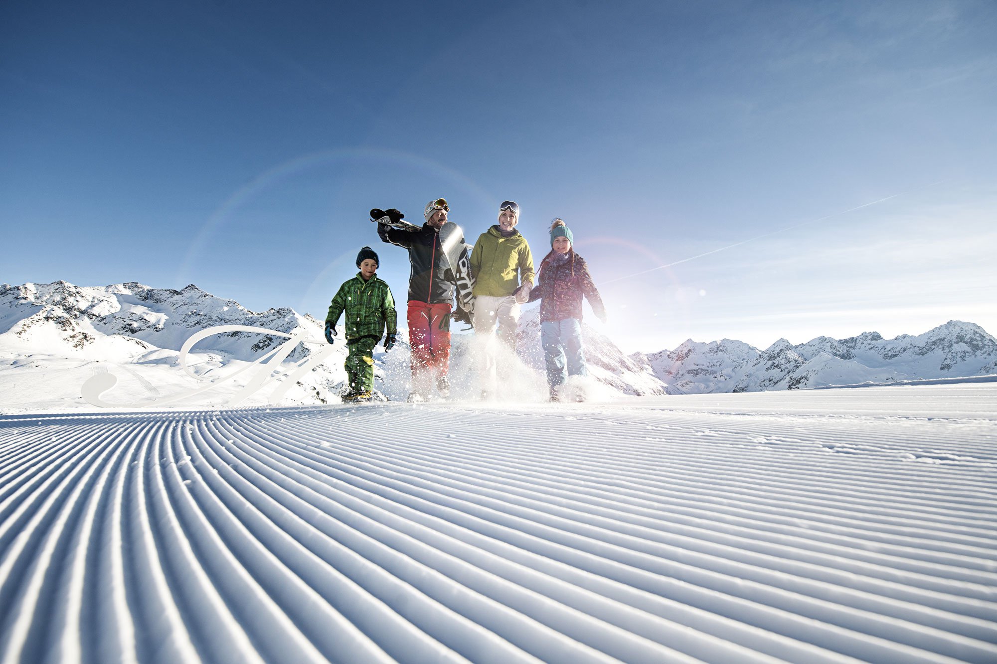 Winterspass in der Sonne im Skiurlaub inkl Skipass für die ganze Familie.